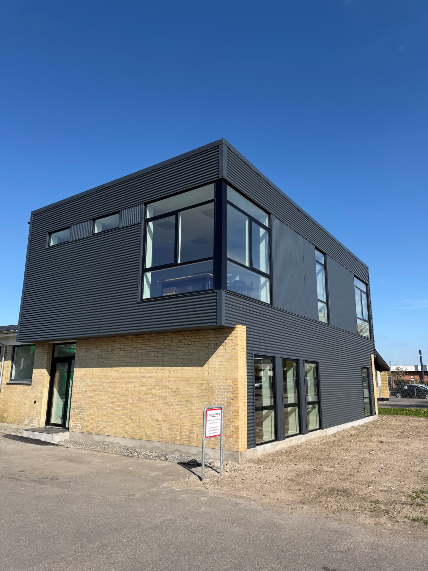 Om- og tilbygning af kontor- og lagerbygning – 300 m², Aalborg